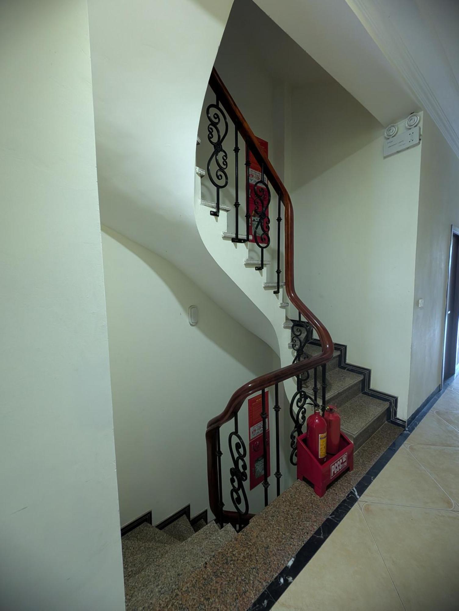Era Apartment 158 Nguyen Khanh Toan Hanoi Exterior photo